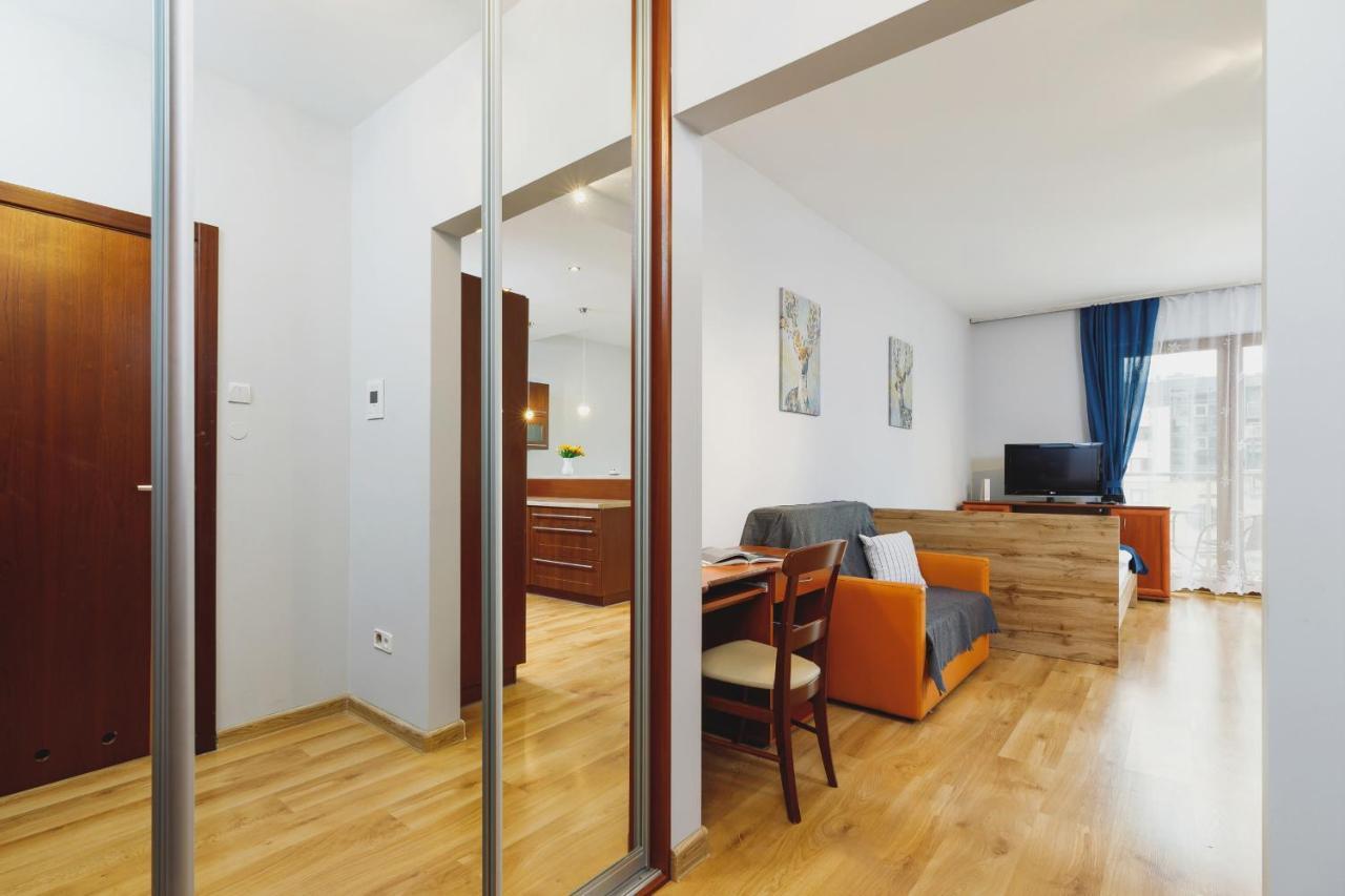 Apartments Krakow Wislane Tarasy By Noclegi Renters Bagian luar foto